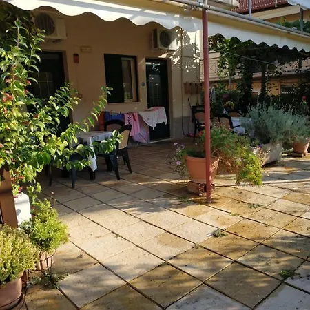 Alexia Apartment Tsoukaladhes